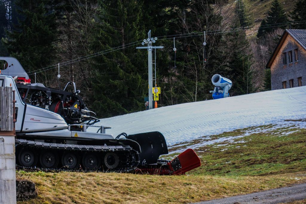 "Schnee und zehn Grad plus, das verträgt sich nicht" – Skigebiete kämpfen vor Weihnachten