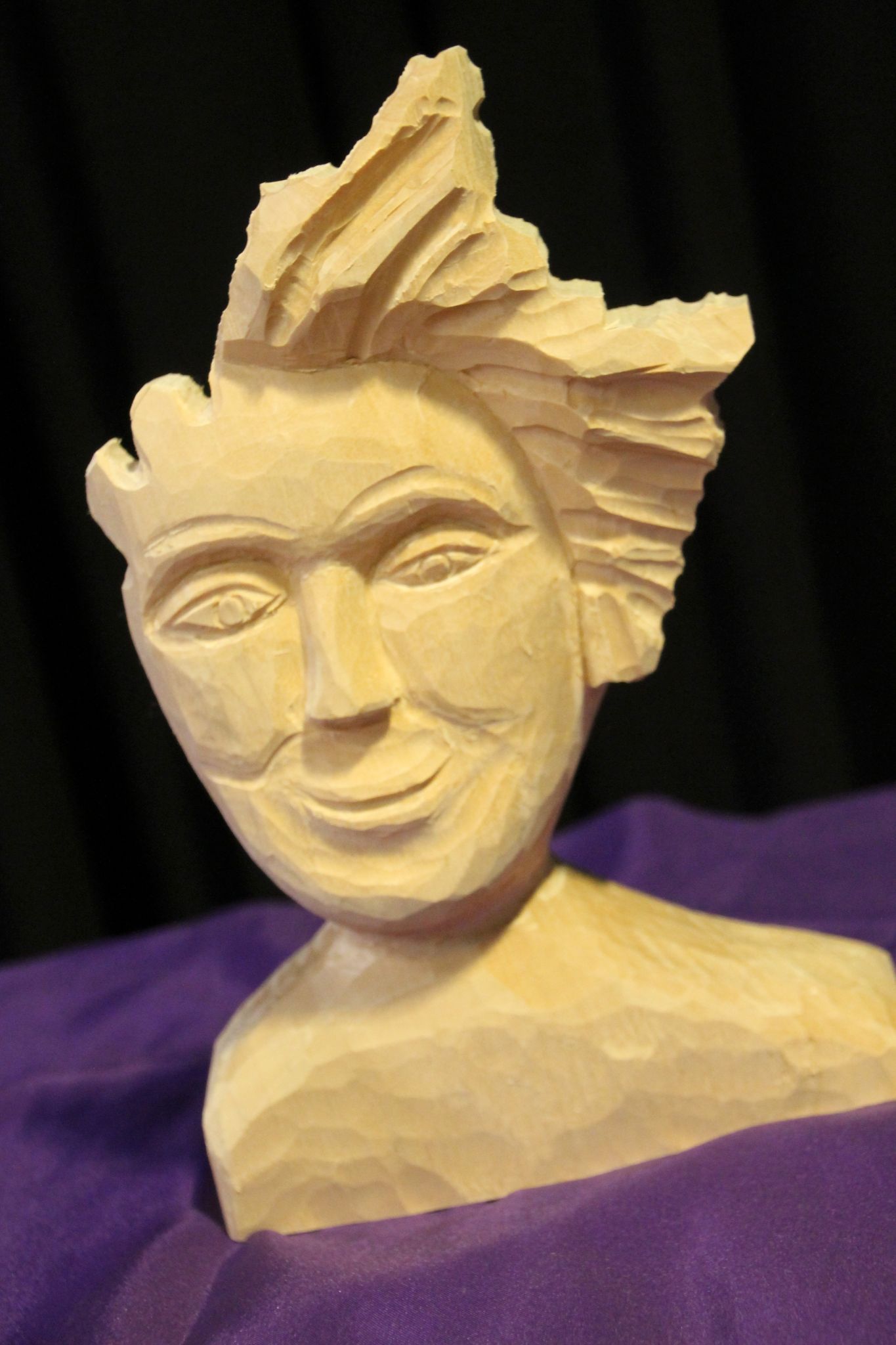 Aufwendige Schnitzereien komplettierten die zweitägige Ausstellung des rührigen Krippenvereins Buch.