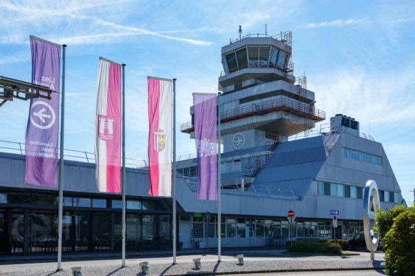 Flughafen Linz laut Studie volkswirtschaftlich relevant