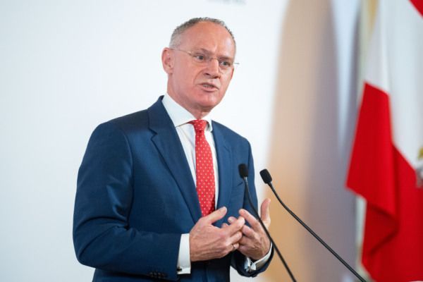 EU-Innenminister stimmen für verschärfte EU-Asylgesetze