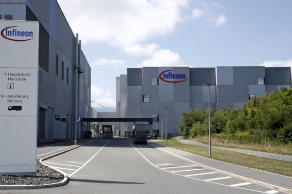 Infineon Österreich rutscht in Verlustzone