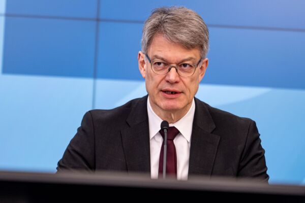 Deutsche Regierung dämpft Hoffnung auf billigere Flugtickets