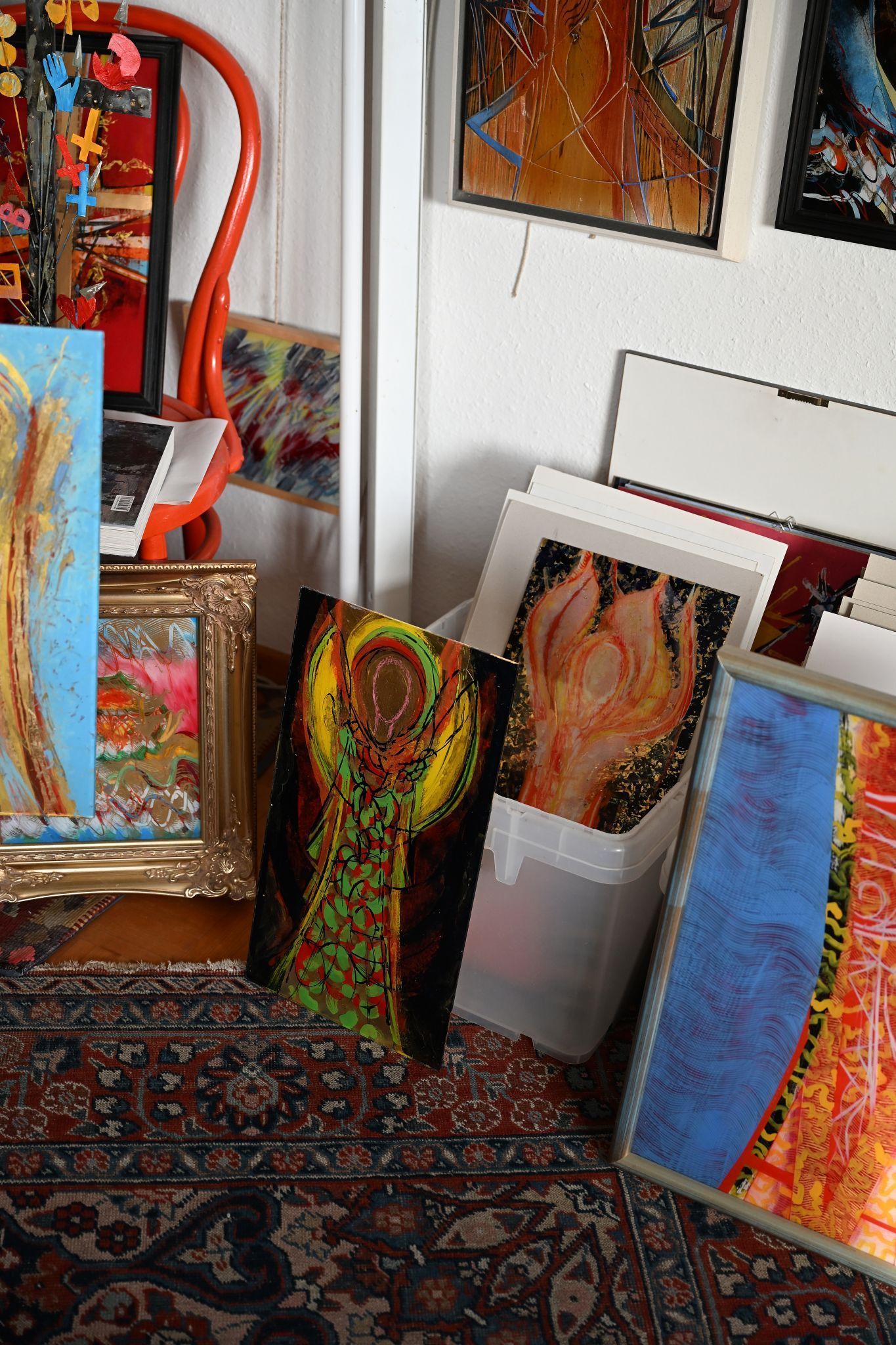 „Engel sind da und doch nicht da – wir spüren sie, auch wenn wir sie nicht sehen“, sagt Gerhard Winkler.