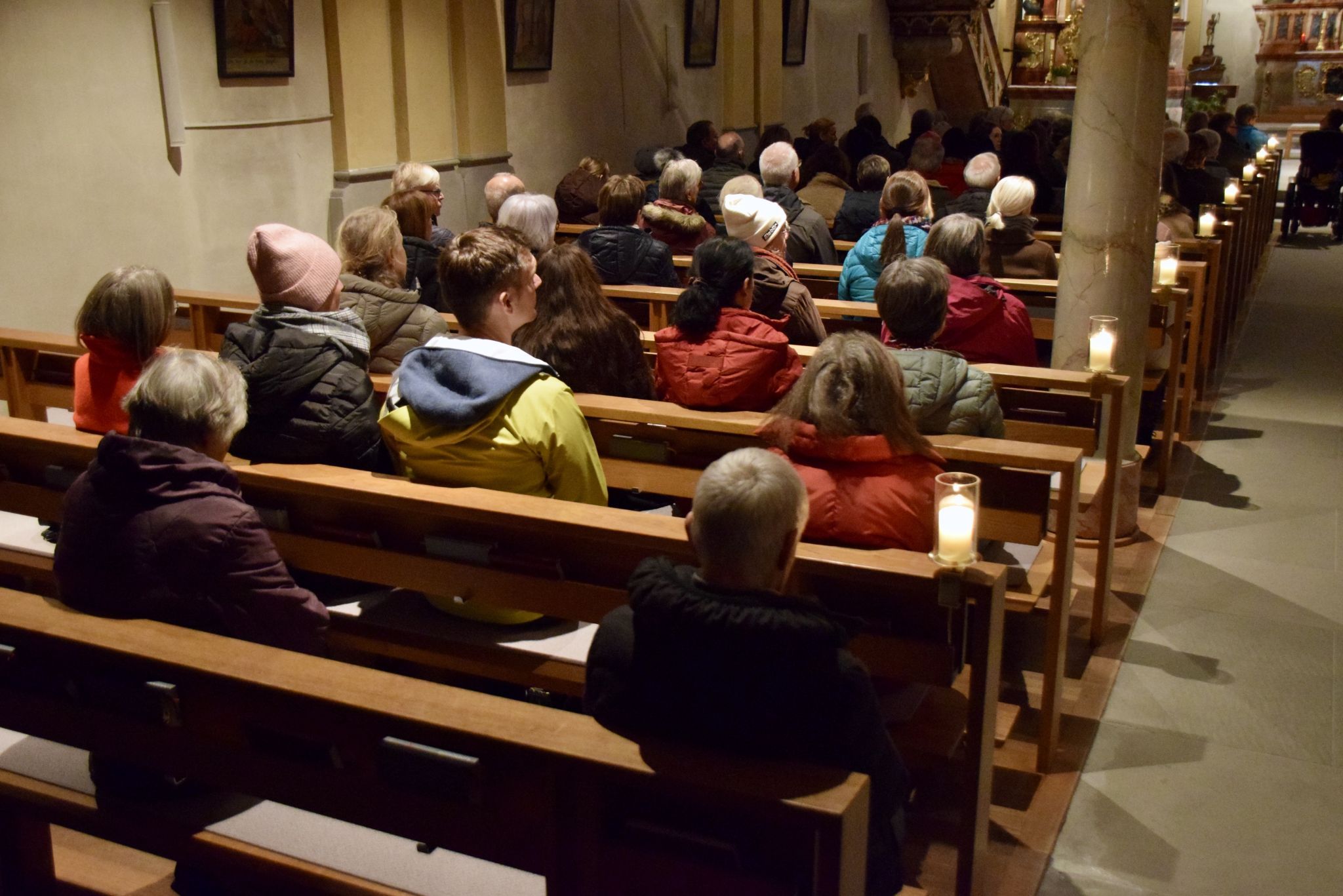 Die Nüziger Kirche war beim Benefizkonzert gut besucht.