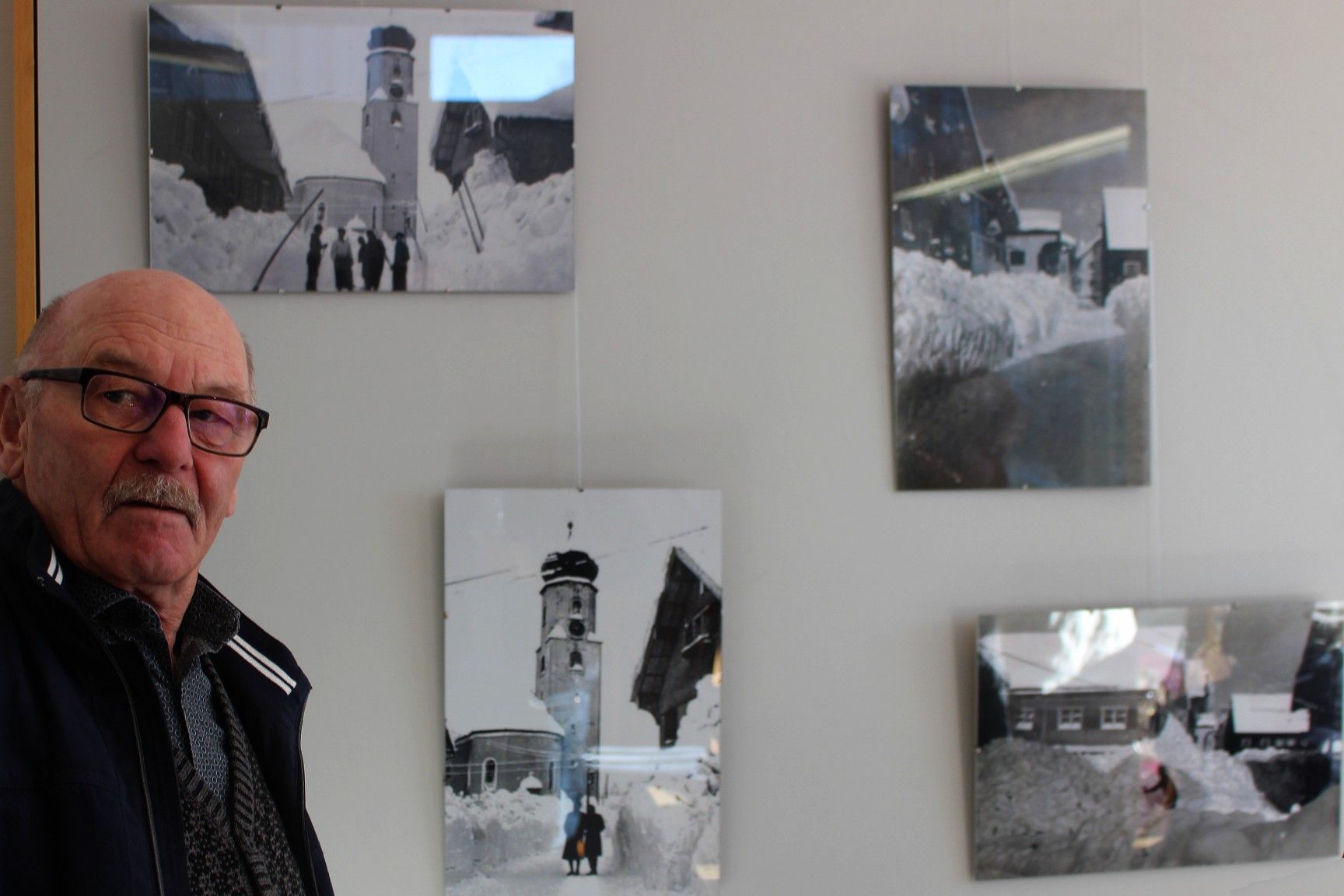 Alte Fotos zu sammeln, zu vergrößern und bearbeiten, um sie im Archiv zu sammeln ist die große Leidenschaft von Franz Vögel. Bei der Ausstellung zeigt er u. a. Fotos 