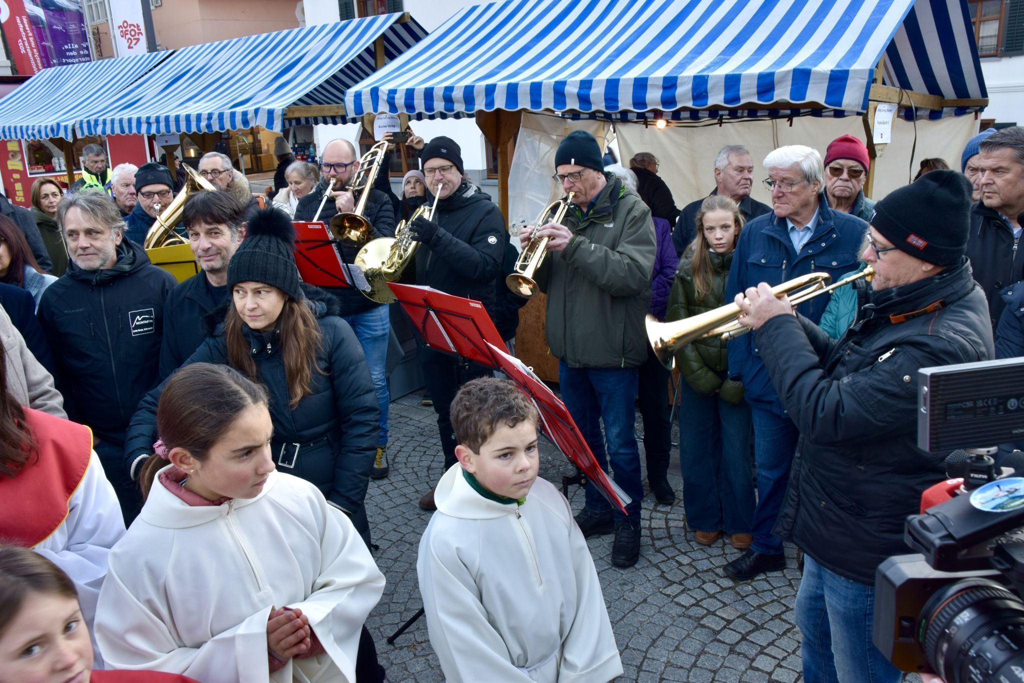 Ein Ensemble der Harmoniemusik Schruns spielte bei der Glockenweihe das Lied „Süßer die Glocken nie klingen“.