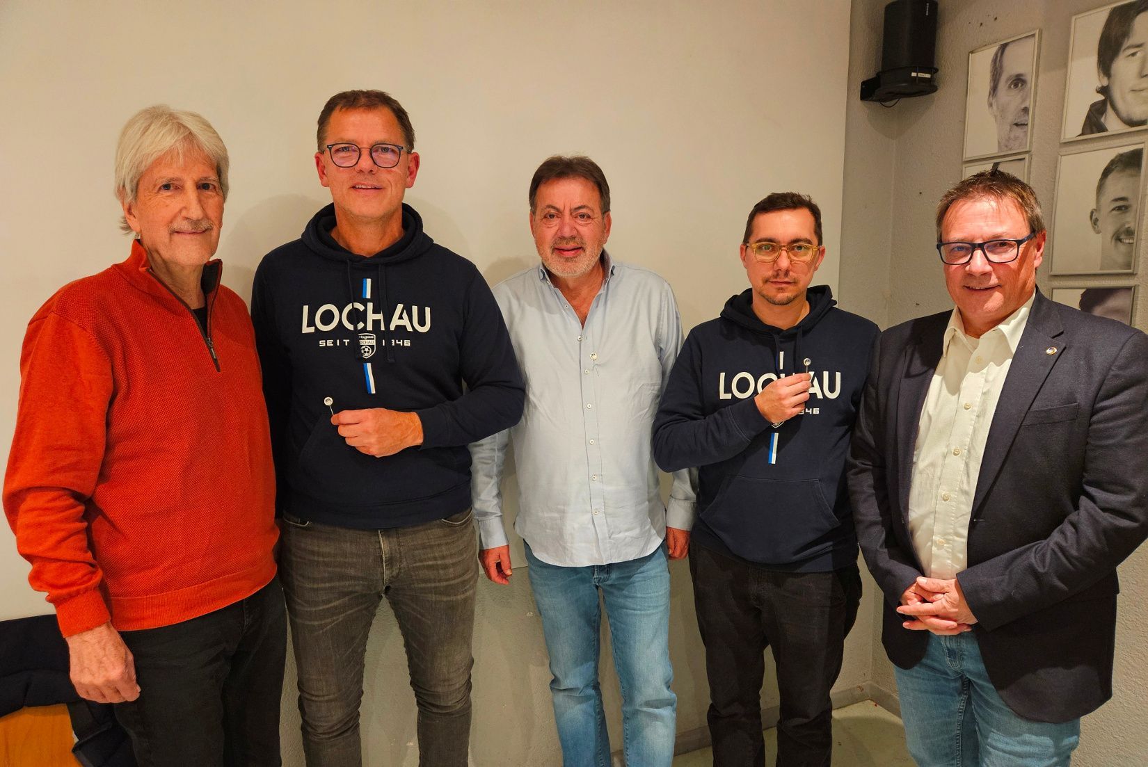 Die „Silbernen“ Markus Feldkircher und Thomas Baldreich (SV Lochau Fußball) mit Manfred Obexer, Egon Haag und und Christoph Schmid.