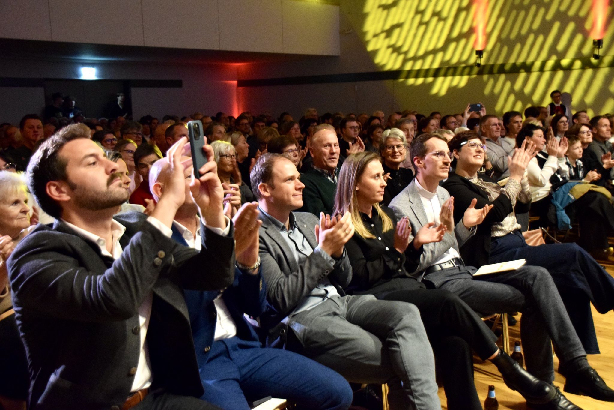 Die tollsten Szenen des Musikabends im Bludenzer Stadtsaal hielt Bürgermeister Simon Tschann fotografisch fest.