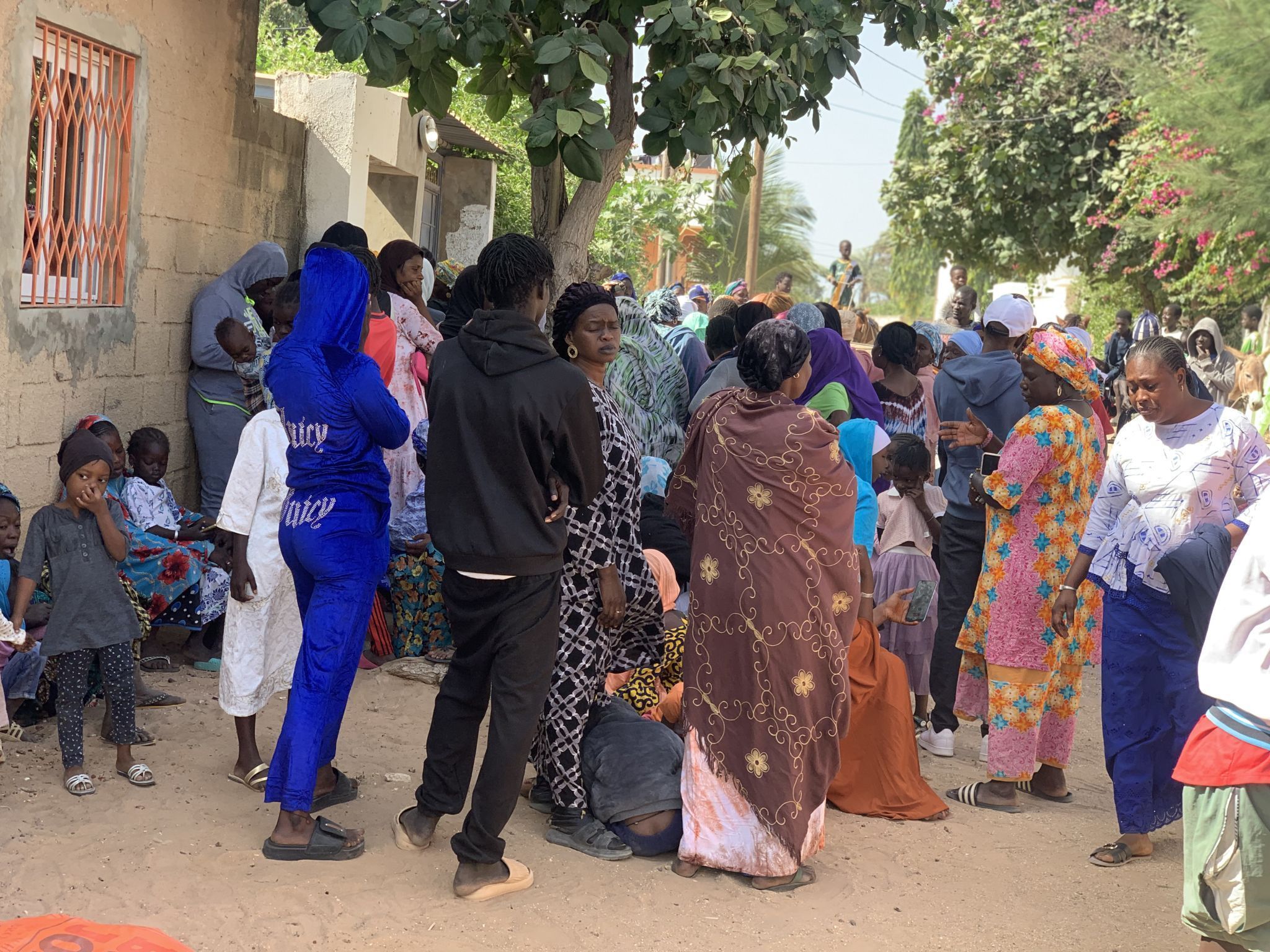 Die Menschenmenge vor dem Vereinsstand zeigte, wie groß der Andrang war.