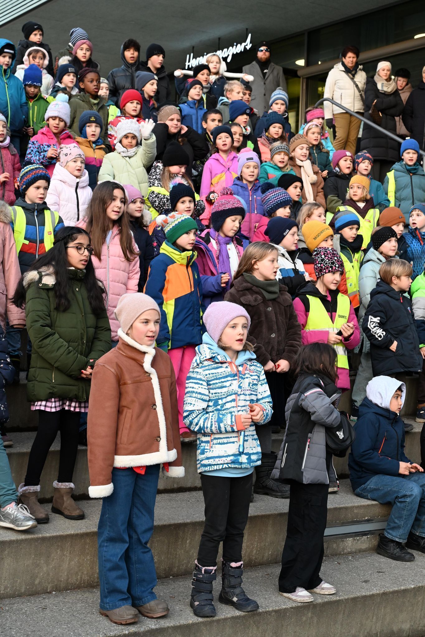 Mit einem Liederblock wurde das Lichterfest eröffnet.