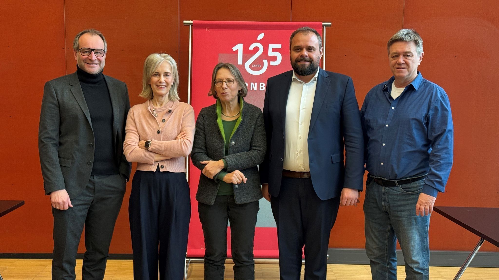 Vize-Bgm. Dr. Alexander Juen (ÖVP), Dr. Martina Hladik (NEOS), Dr. Juliane Alton (GRÜNE), Bgm. Markus Fäßler (SPÖ), Christoph Waibel (FPÖ)