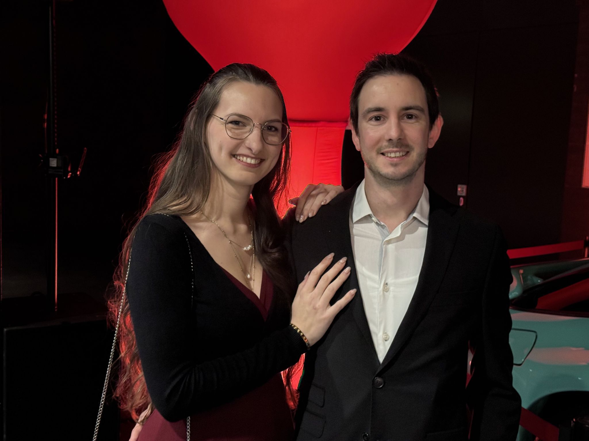 Unter den Besuchern: Natali Gapp und Matthias Amann (Fidelis Apotheke).