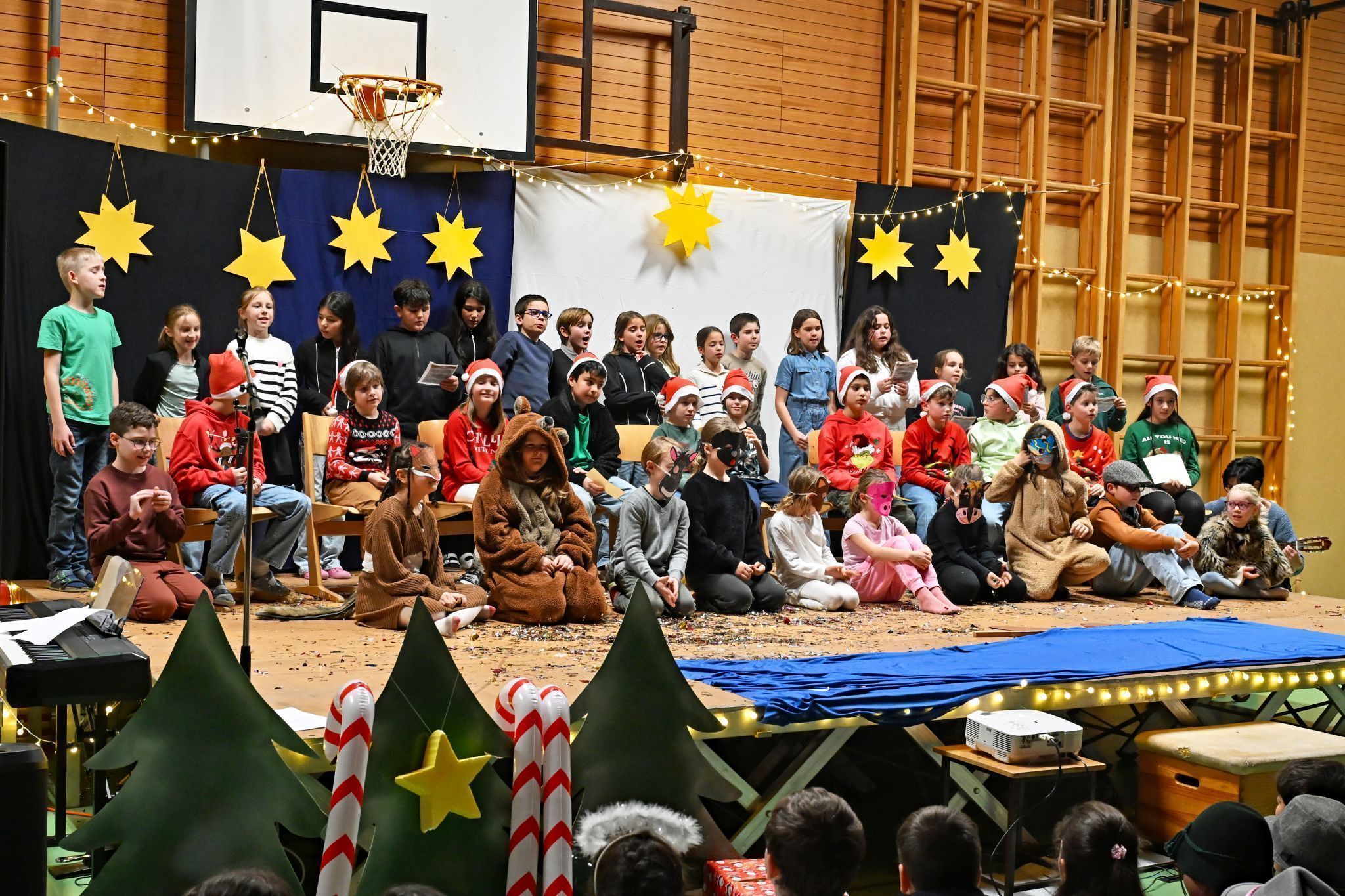 Die Kinder hatten das Lied auf Englisch einstudiert.