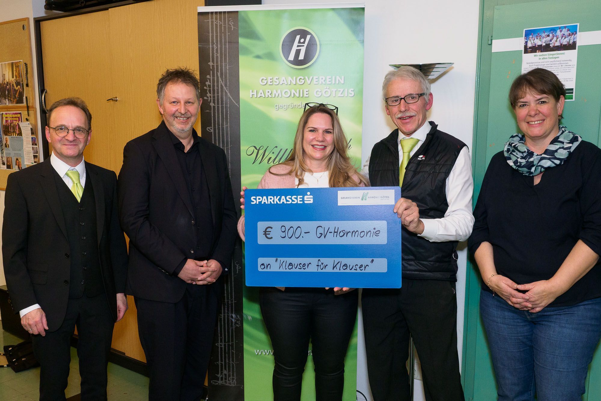 Chorleiter Thomas Thurnher, Josef Lercher, Daniela Ritter, Obmann Hermann Nachbaur, Barbara Nachbaur (PGR)