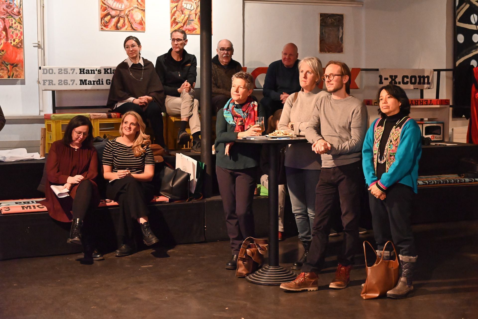 Aufmerksam hörten die Gäste den Ausführungen der Redner und Rednerinnen zu.