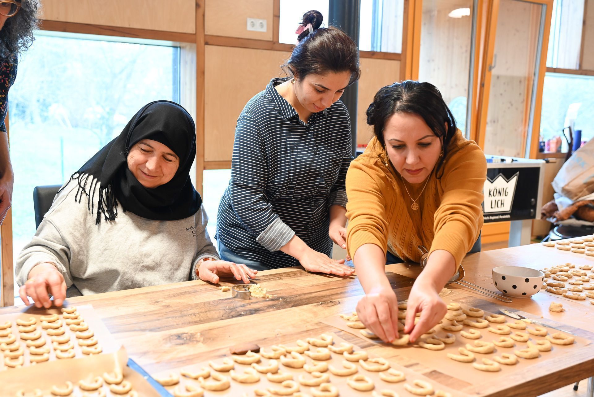 Perfekt geformte Vanillegipferl wurden von Barwin, Nalin und Dilpar gezaubert.