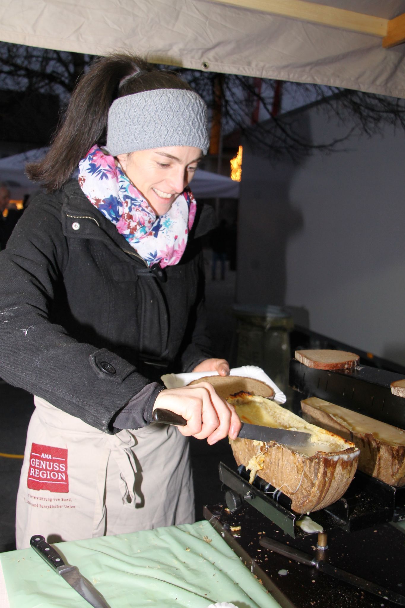 Bodenständiger Klassier: Das Raclettebrot durfte beim vorweihnachtlichen Markt im Hörbranzer Dorfzentrum nicht fehlen