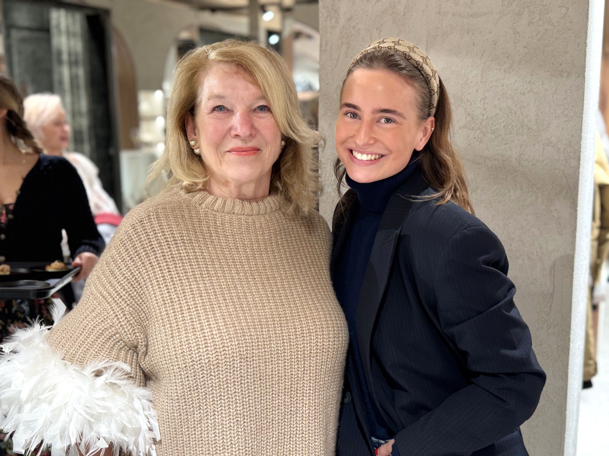 Waltraud Weissenbrunner und Melanie Langer (Sagmeister).