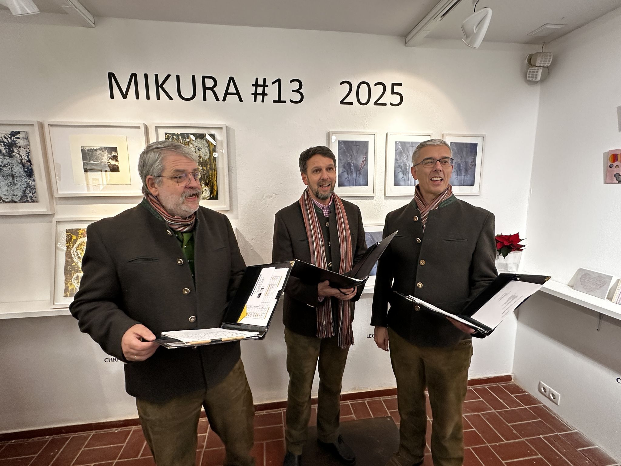 Das Ensemble 4Xang mit Martin Terzer, Martin Loretz und Andreas Lampert begleiteten die Eröffnung von MiKuRa musikalisch