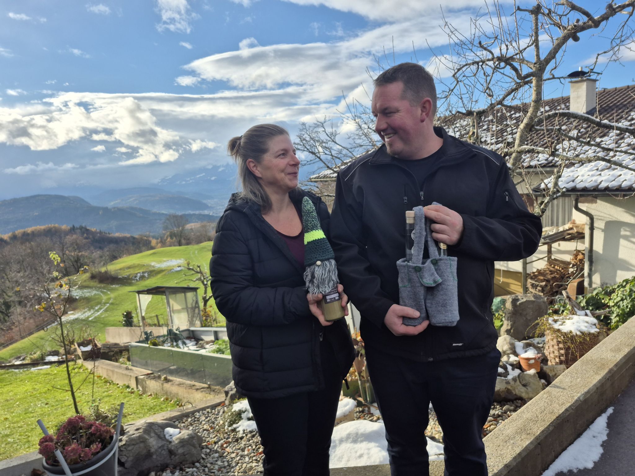 Manuela und Andreas sind ein unschlagbares Paar. Gemeinsam stemmen sie jede Arbeit.