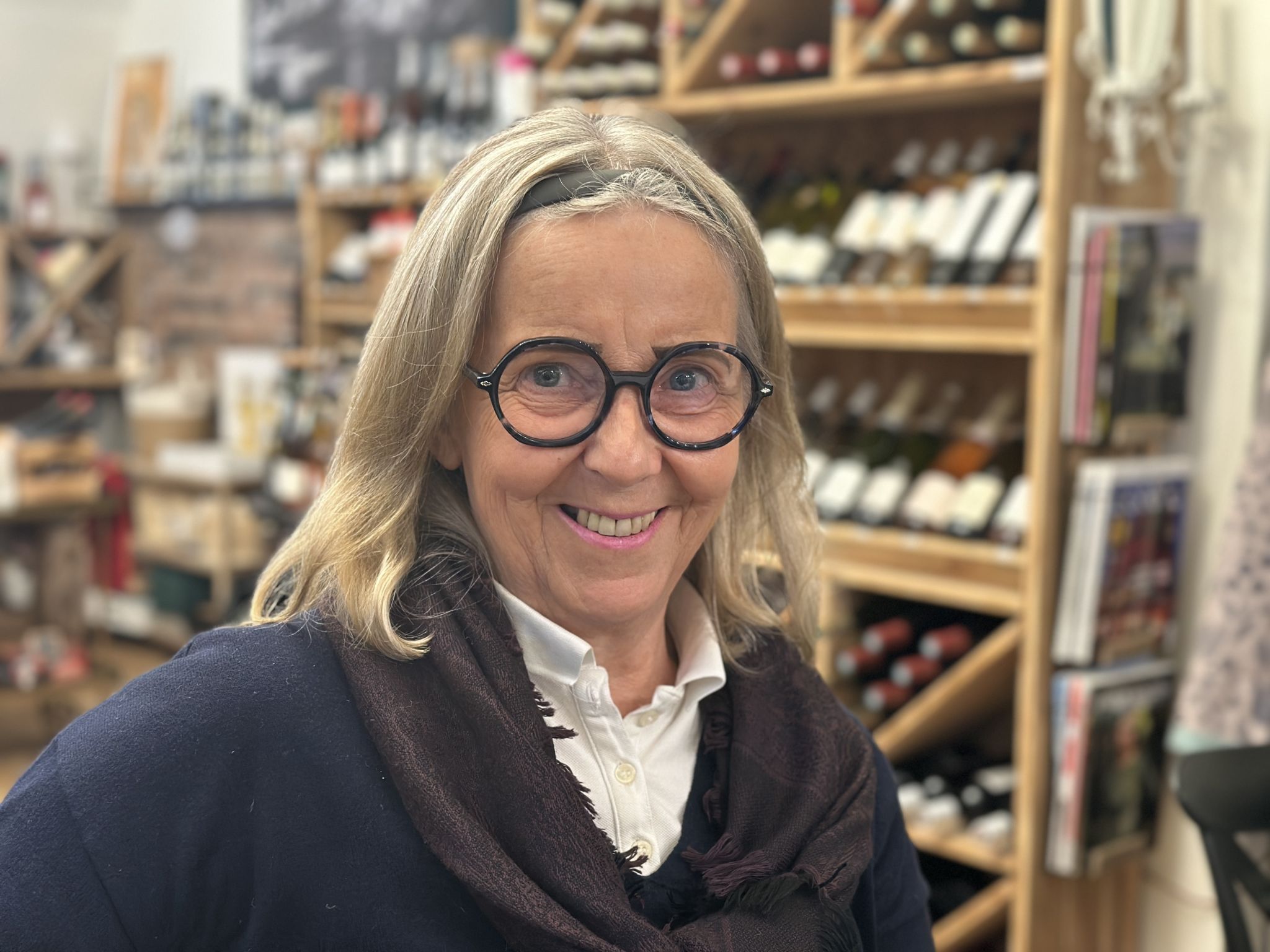 Pia Frick, Feldkirch: Ich habe Französisch in der Schule gelernt und habe jetzt in der Pension wieder damit angefangen, meine Sprachkenntnisse aufzufrischen. Durch das Sprachcafé bei Hélène kann ich ganz prächtig Konversation üben.