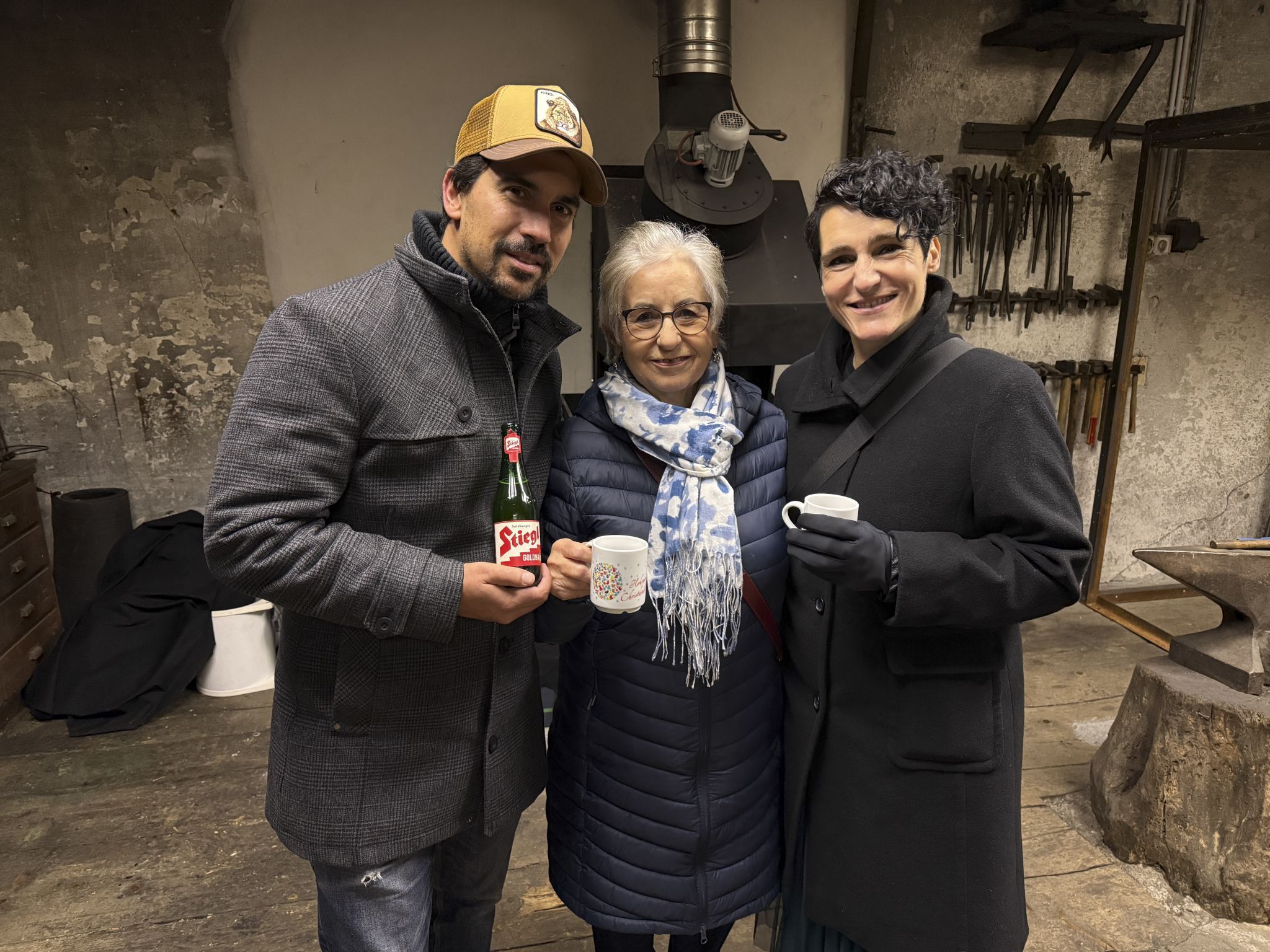 Omar Bouchehioua, Martina Amann und Andrea Stasser kamen zur Vernissage