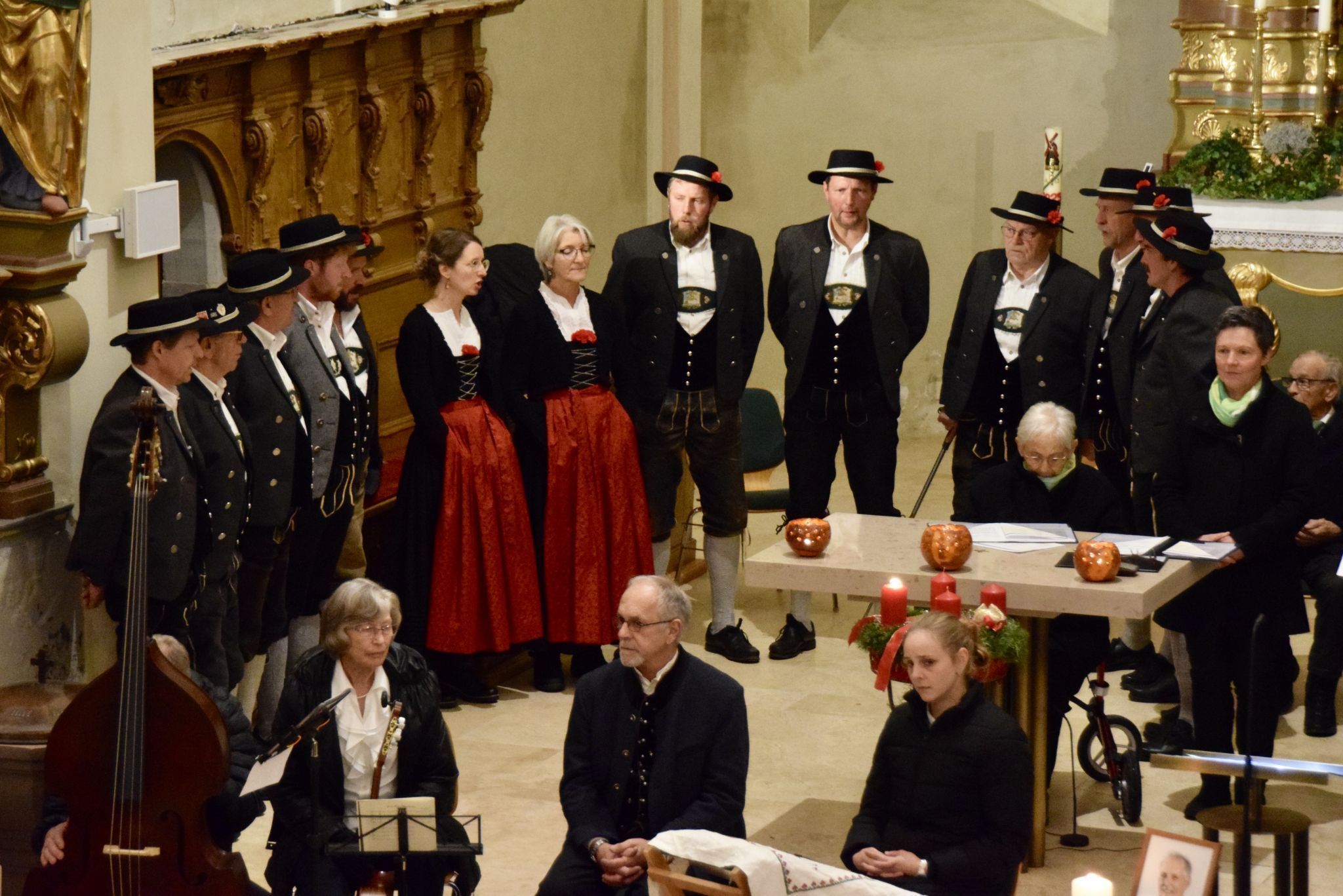 Der Vorarlberger Landestrachtenverband war mit seinem stimmungsvollen Adventkonzert in der Pfarrkirche Dalaas zu Gast.