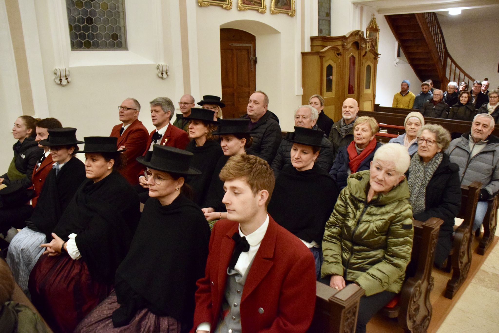 Unter den Besucherinnen und Besuchern des Adventkonzertes befanden sich auch viele Mitglieder des Vorarlberger Landestrachtenverbandes. 