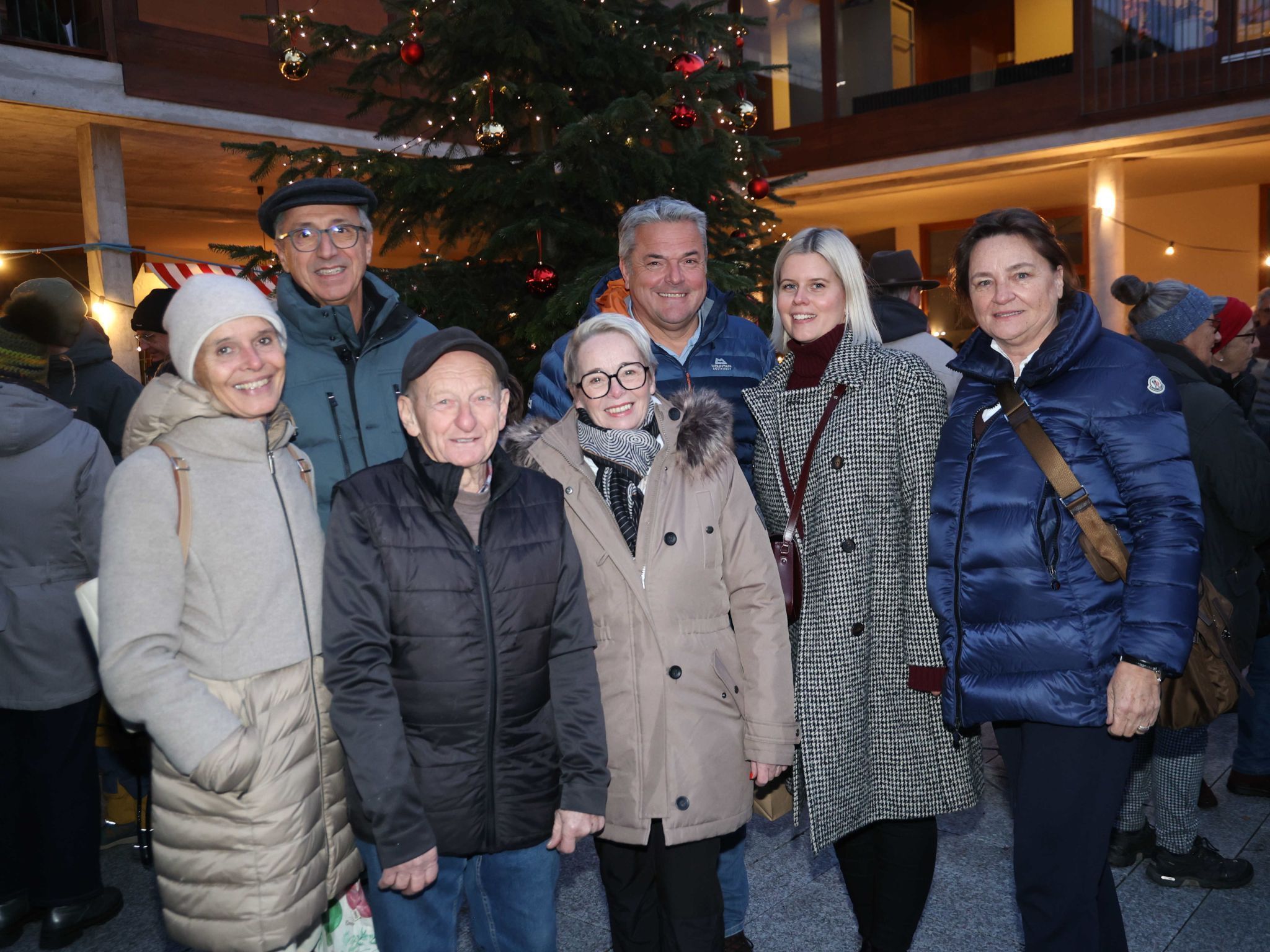 Trudi Tiefenthaler, KPV-Nofels-Obmann Werner Gopp, Vorgänger Robert Domig, OV Silvia Fröhle, StR. Bernhard Kiener, Abgeordnete Julia Berchtold und OV Elisabeth Pucher.