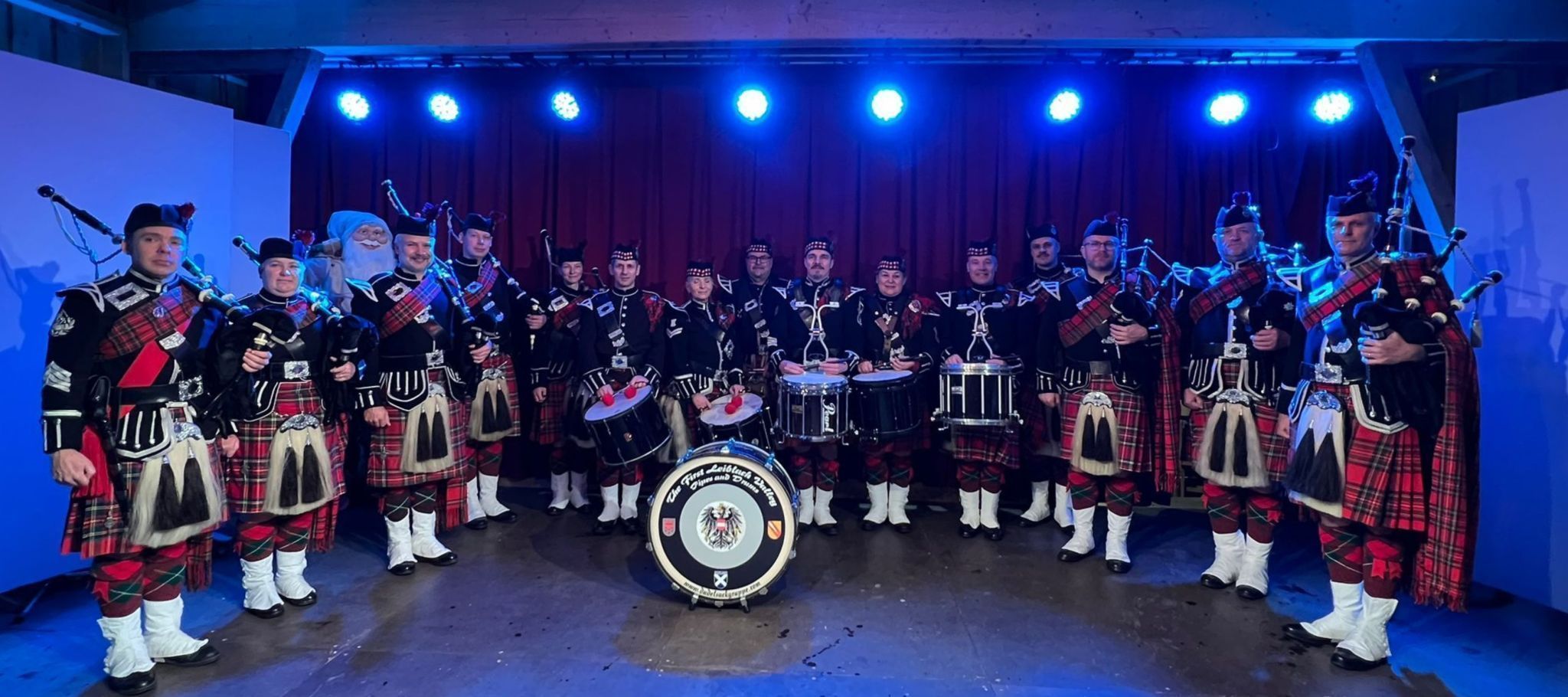 Jubiläumsauftritt bei der Hafenweihnacht: die Leiblachtaler Schotten waren zum 20. Mal auf der Insel zu Gast.