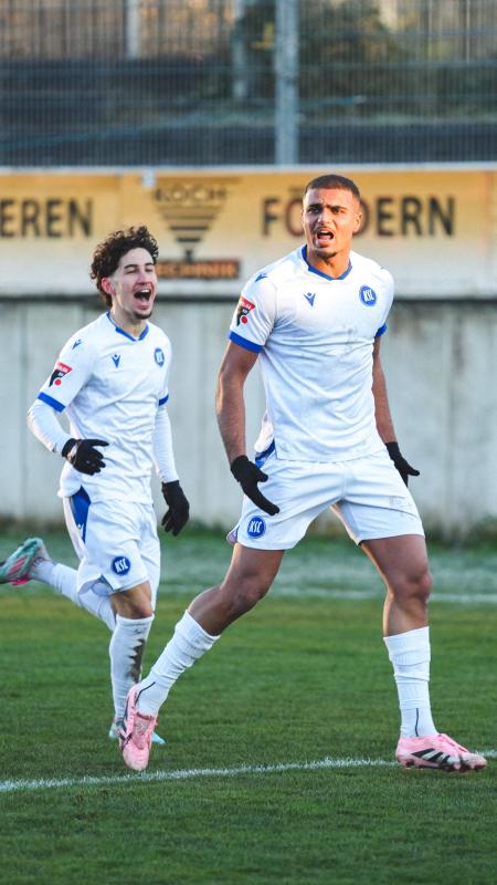 Bekem Bicki fühlt sich in Karlsruhe pudelwohl.KSC