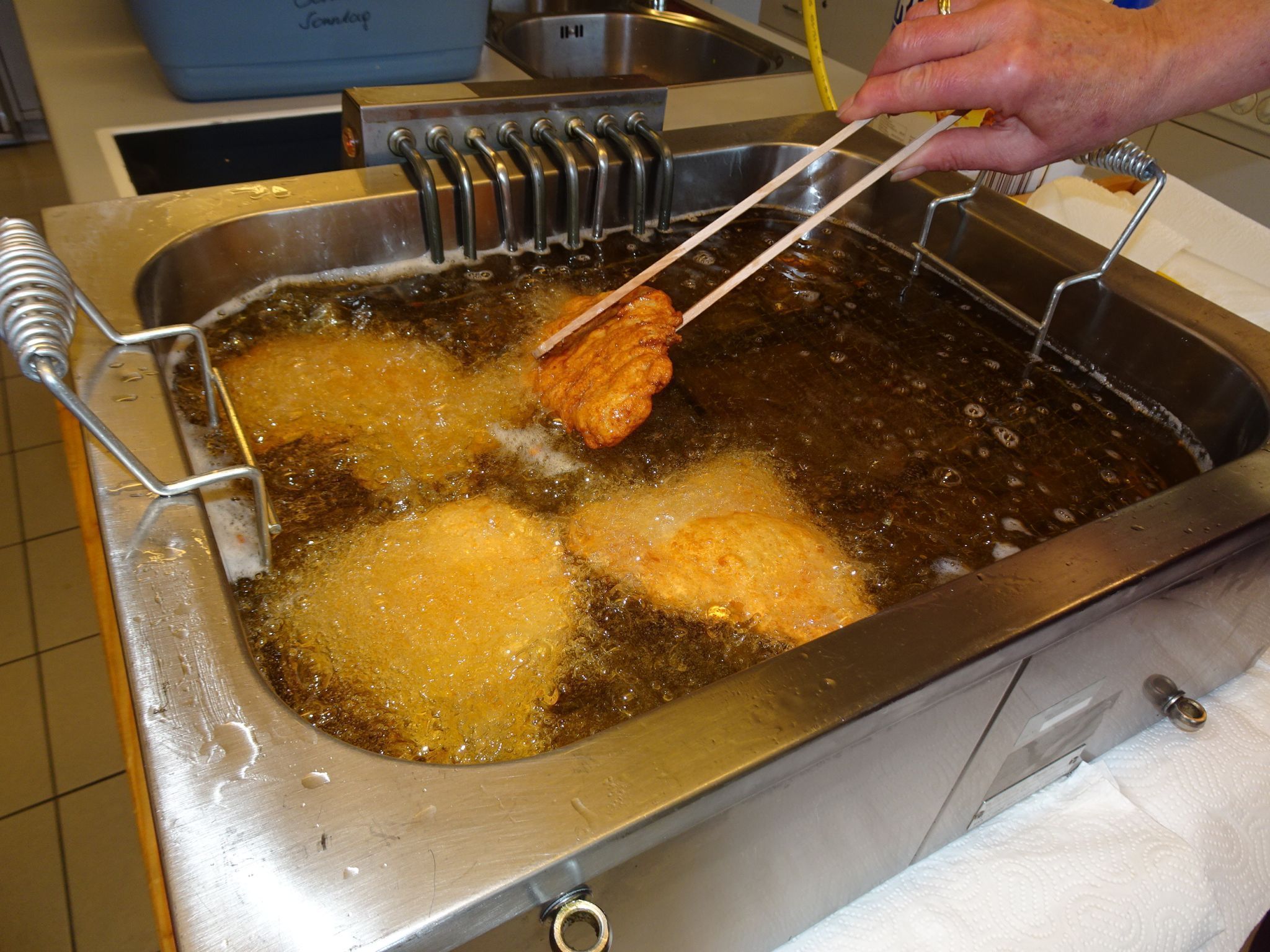 Goldbraune Köstlichkeiten für den guten Zweck.