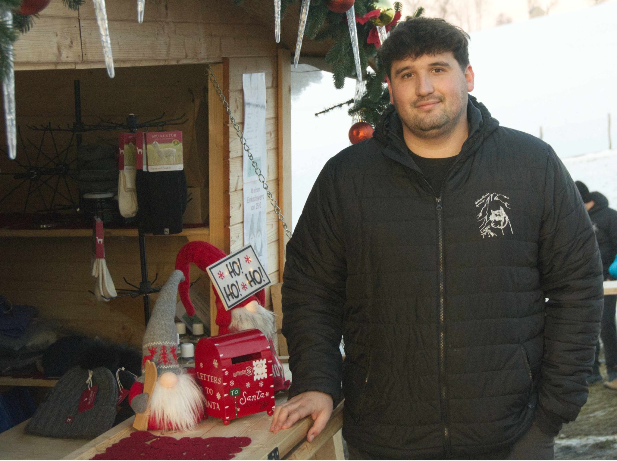 Raphael Gmeiner ist verantwortlich für den Hofladen und das Produktsortiment