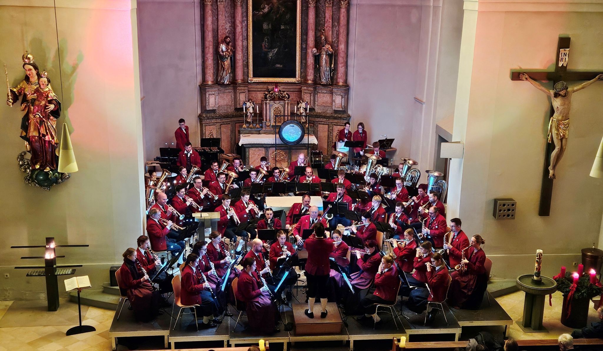Das festliche Kirchenkonzert unter dem Motto „Mut und Hoffnung“ im stimmungsvollen Ambiente der Pfarrkirche war ein wunderbarer Beitrag des Musikvereines Lochau zur Vorweihnachtszeit.