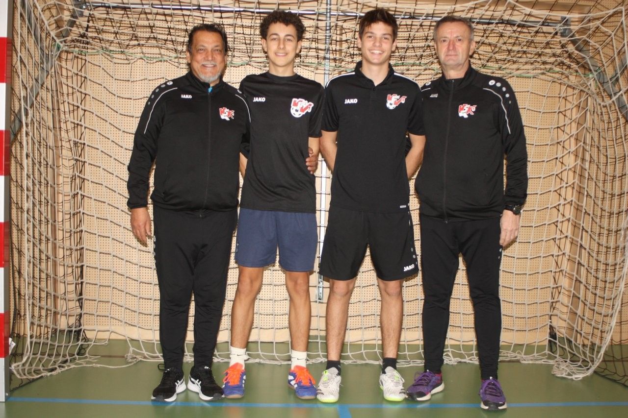 Das SR-Quartett mit Ivan Borodenko, Yurdal Demirel und den zwei Schülern vom SG Dornbirn leiteten die Partien mit Bravour.