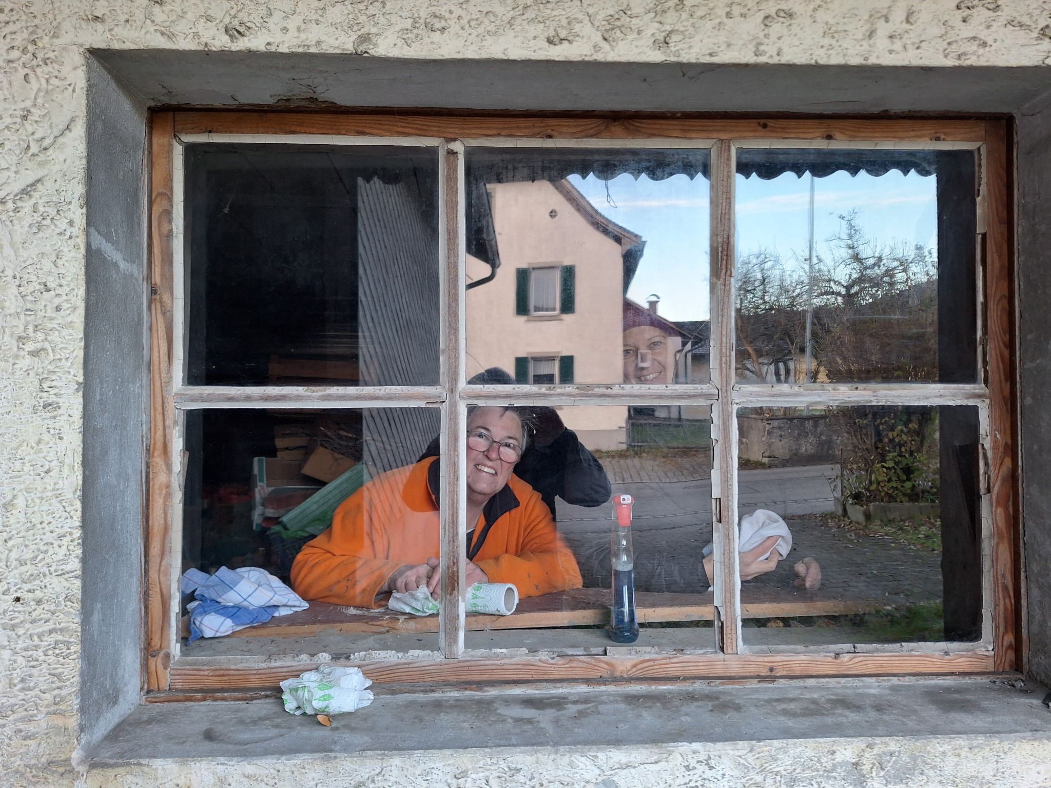 Alte Fenster eignen sich besonders gut zur Präsentation.