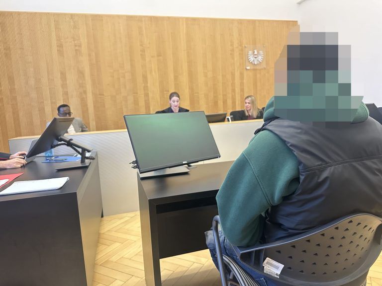 Angeklagter Attacke Busfahrer.jpeg