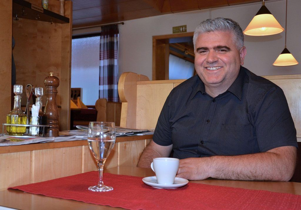 „Ich bete zu Buddha und in der Kirche zu Gott“ – wie Menschen aus aller Welt Weihnachten in Vorarlberg feiern