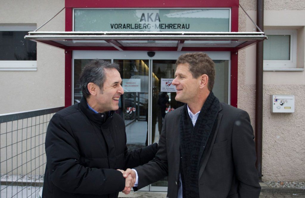 Die Fußballakademie und das Schweigen des Landes