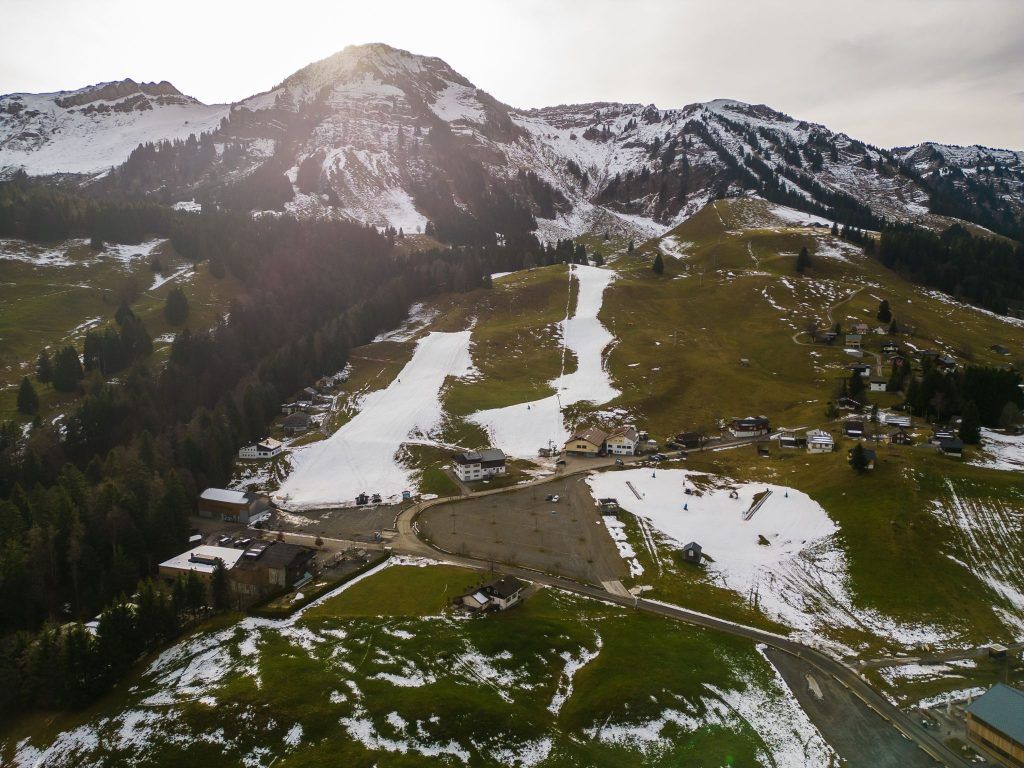 "Schnee und zehn Grad plus, das verträgt sich nicht" – Skigebiete kämpfen vor Weihnachten