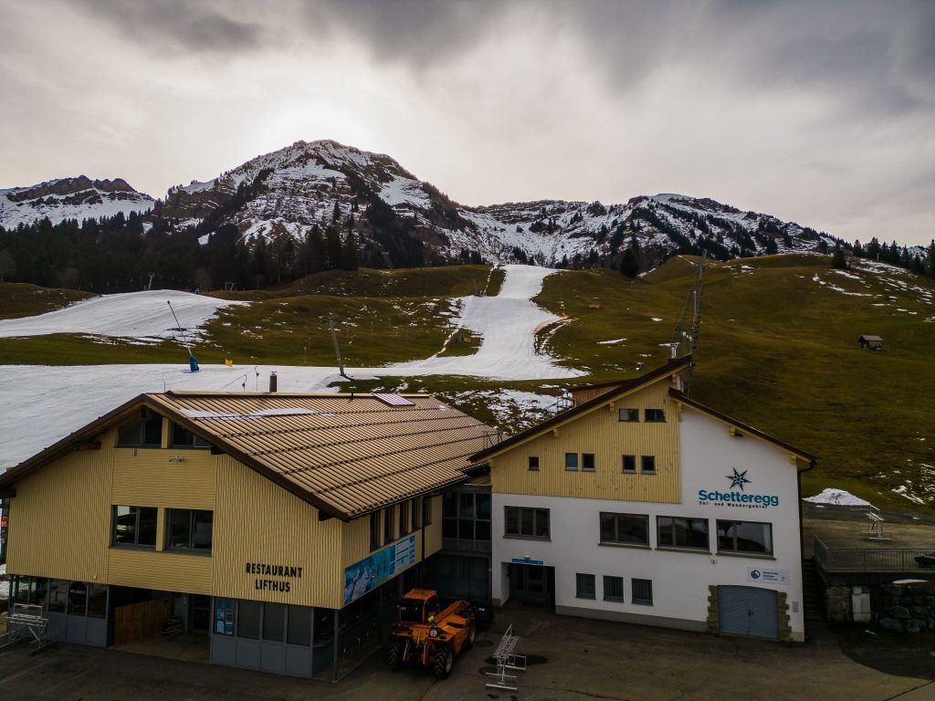 "Schnee und zehn Grad plus, das verträgt sich nicht" – Skigebiete kämpfen vor Weihnachten