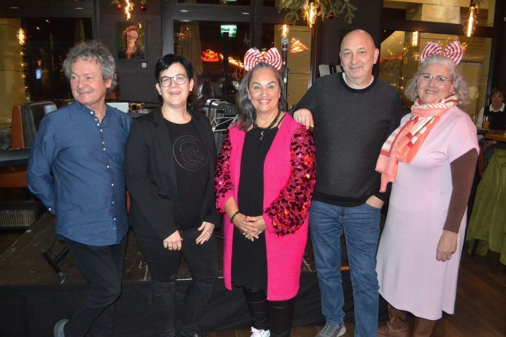 Benefizabend für Hospiz: "Mia & anTon" sammeln 3700 Euro mit Musik und Charme