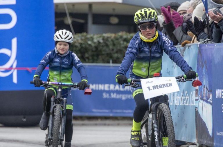 Mehr als 2000 liefen Richtung "Neujahr"