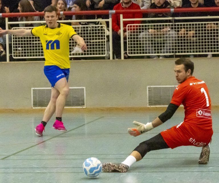 Oldie Fleisch führt Schwarzenberg ins Halbfinale – Nenzing bleibt makellos