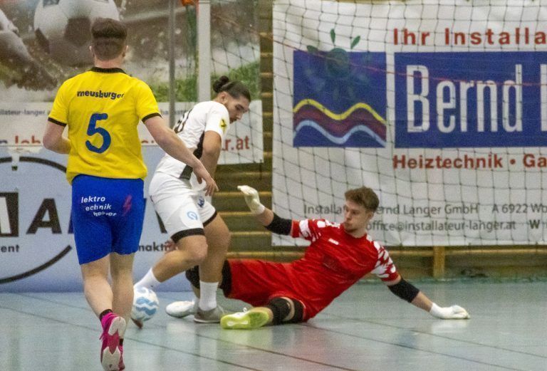 Oldie Fleisch führt Schwarzenberg ins Halbfinale – Nenzing bleibt makellos