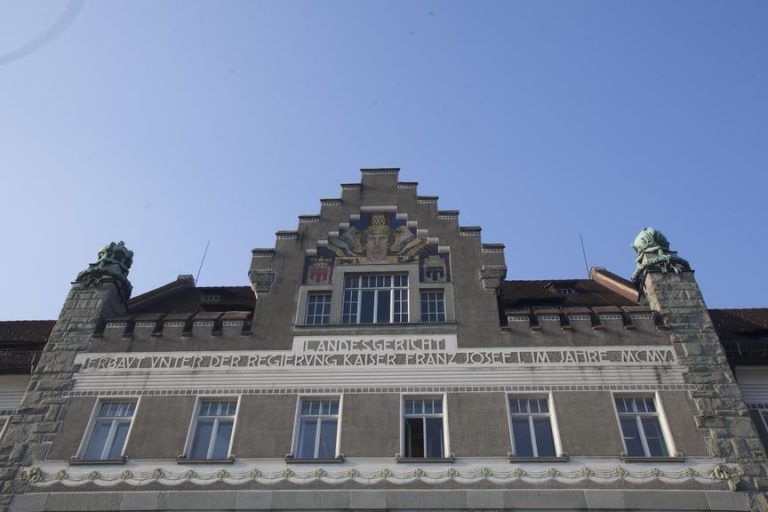 Fliesenleger schlittert in die Pleite