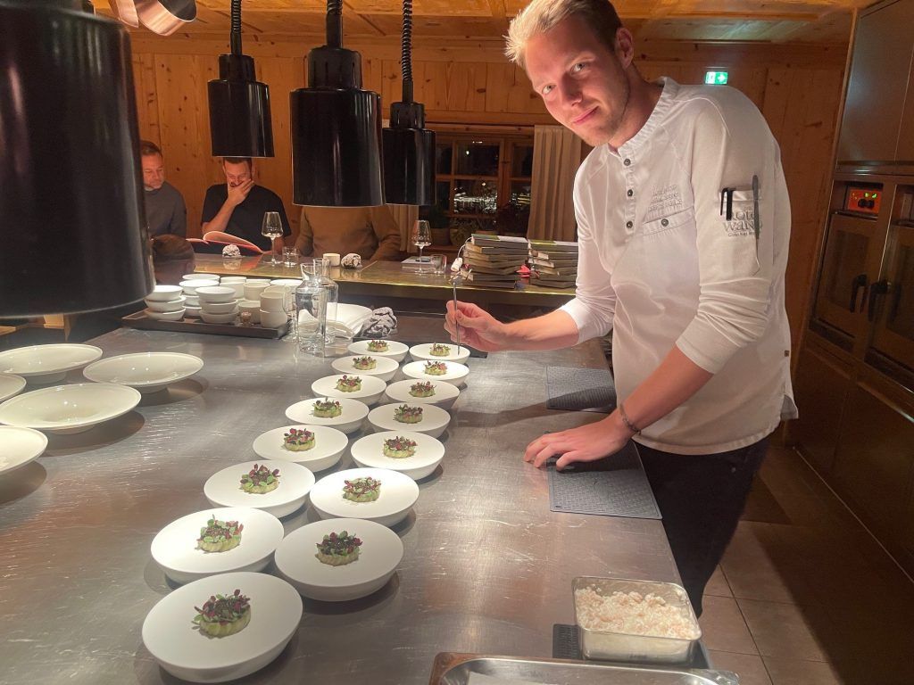 Die Essenz der neuen alpinen Küche ist zwischen zwei Buchdeckeln zu finden