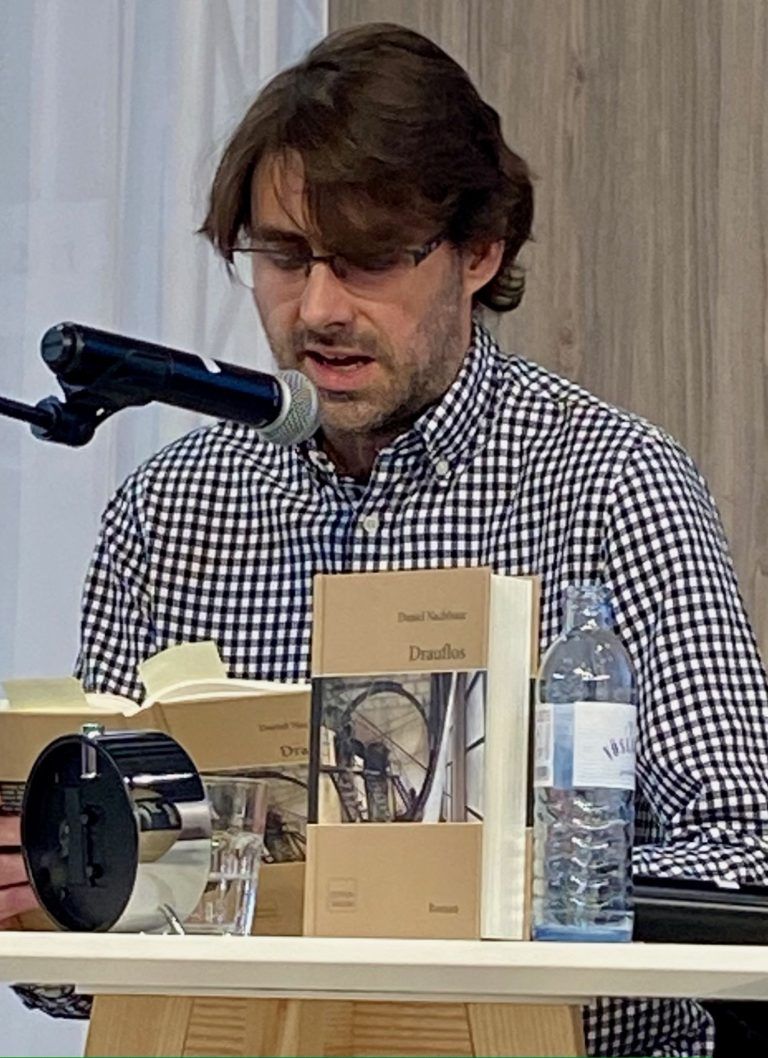 Leipziger Buchmesse_Österreichbühne 2024.jpeg