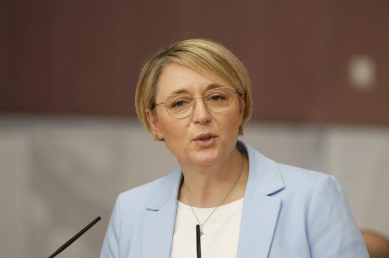 Das Kopftuch in der Schule. Weswegen es viele nicht mehr möchten