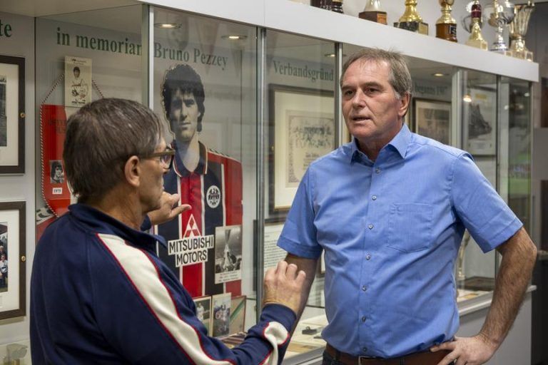 Die Fußballakademie und das Schweigen des Landes